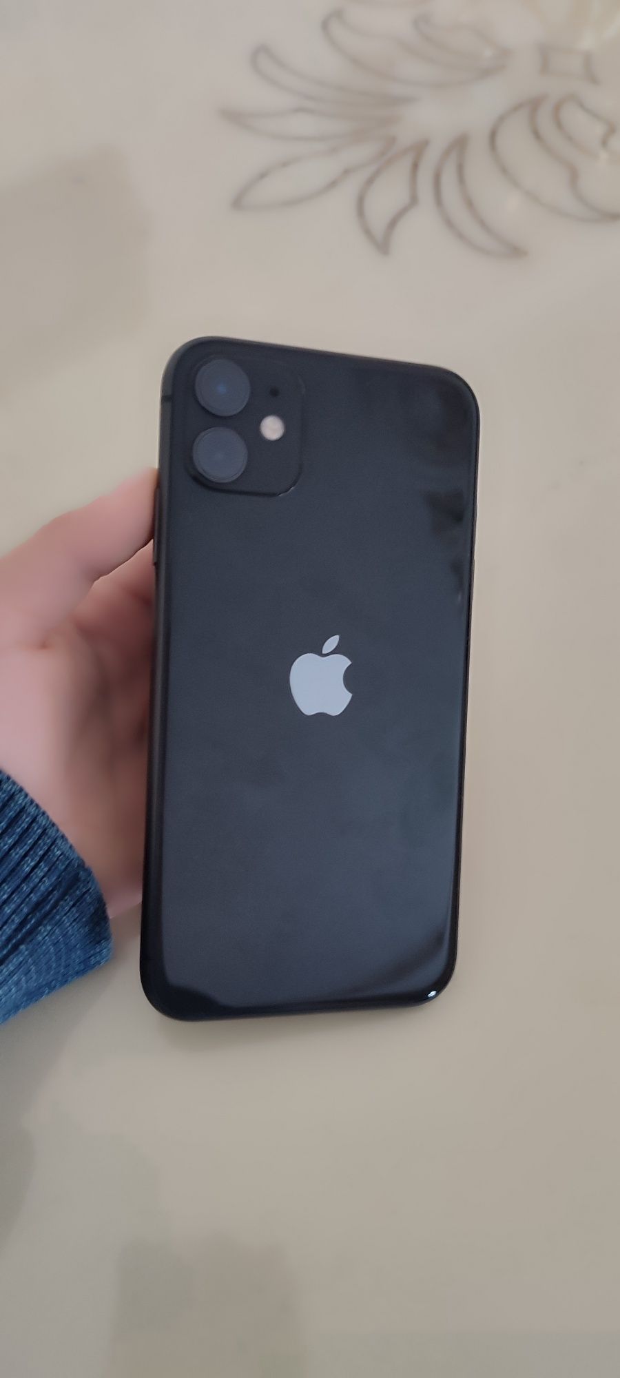 Продам IPhone 11