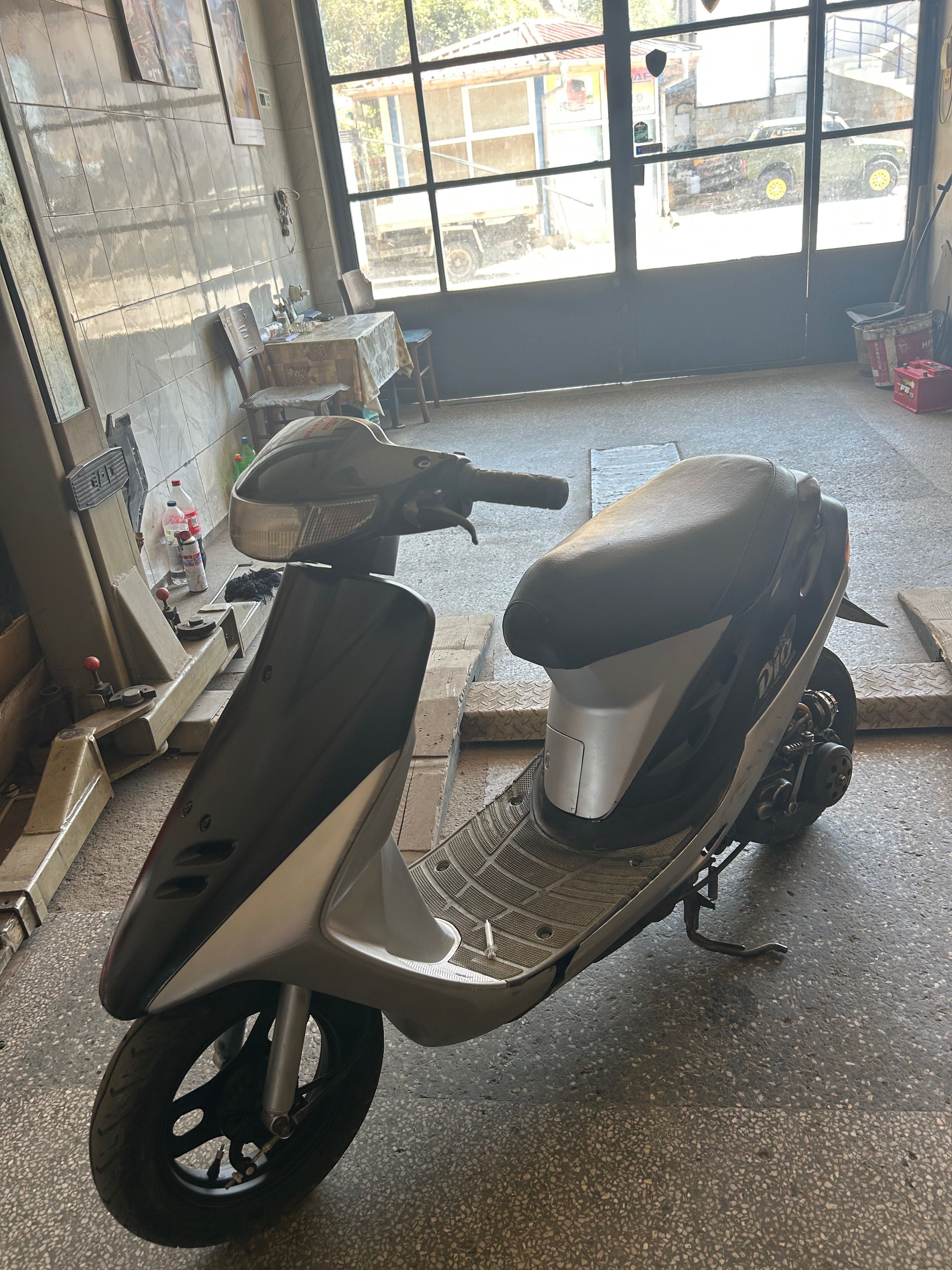 Продавам honda dio af27