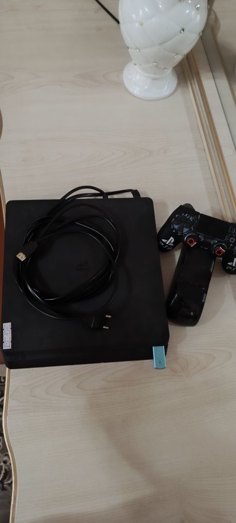 Ps4 slim 9.0 sotladi