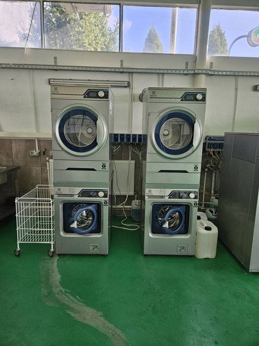 Curatatorie de haine complet utilata de vanzare