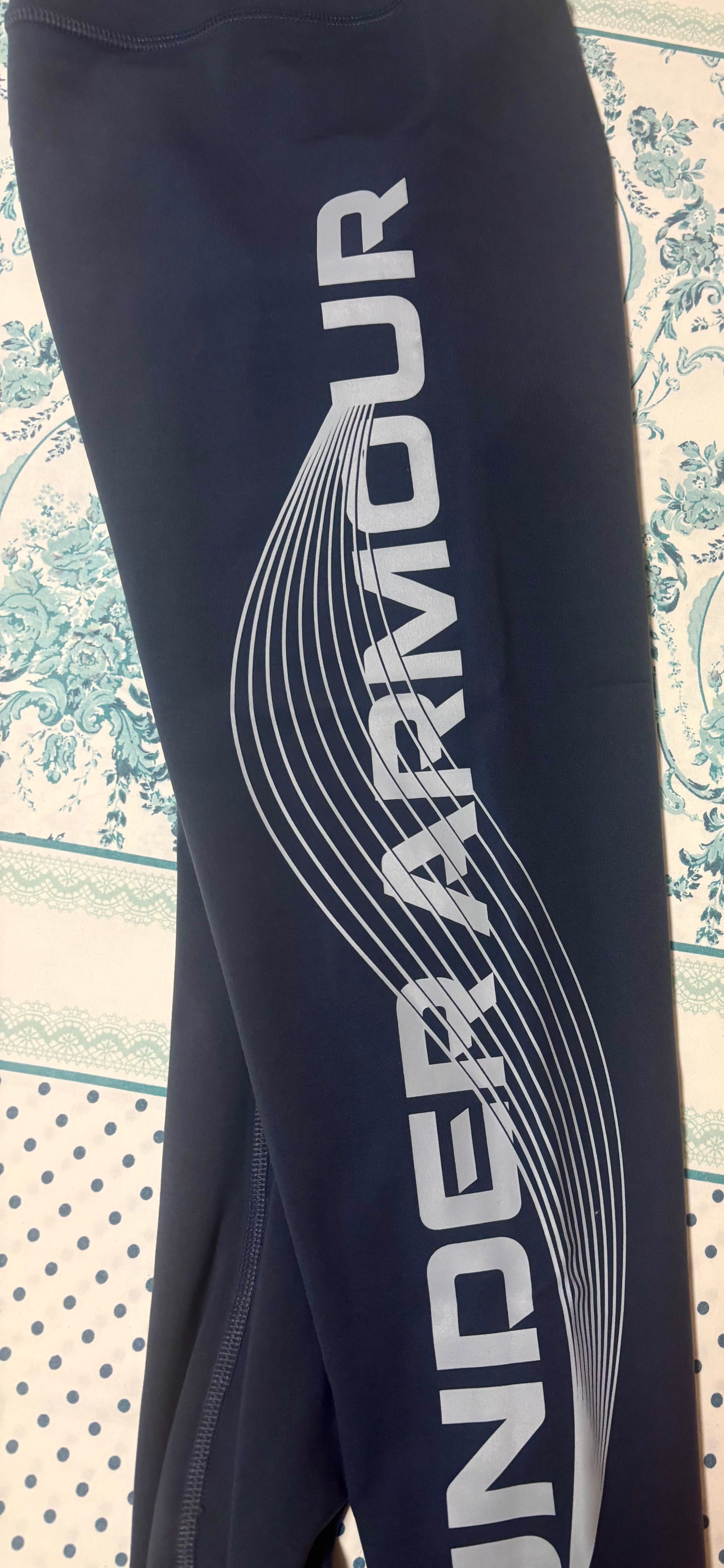 Дамски спортен клин Under Armour