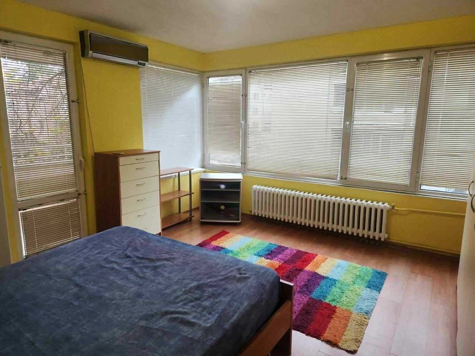 Дава се под наем Двустаен апартамент в София, Лозенец - 70 кв.м за 548.25 € - Снимка #1