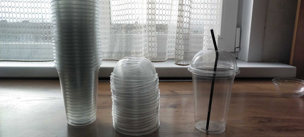 Стаканчики пластиковые 30шт подарок трубочки