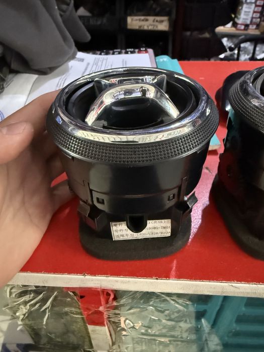 продаеться дефлектор R3 новый