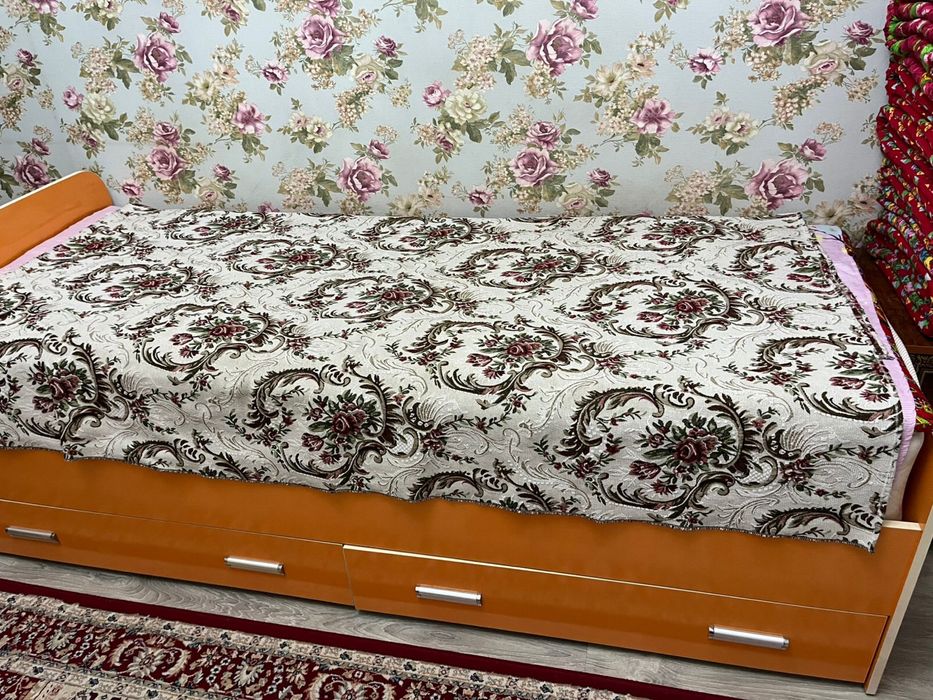 Кровать односпальное