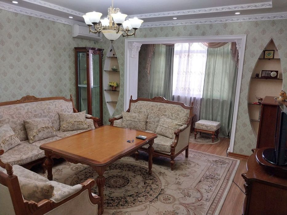 Ц-2 Продается 2 комнатная квартира Поликлиника