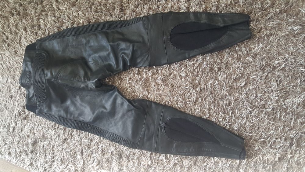 Pantaloni din piele de bovina