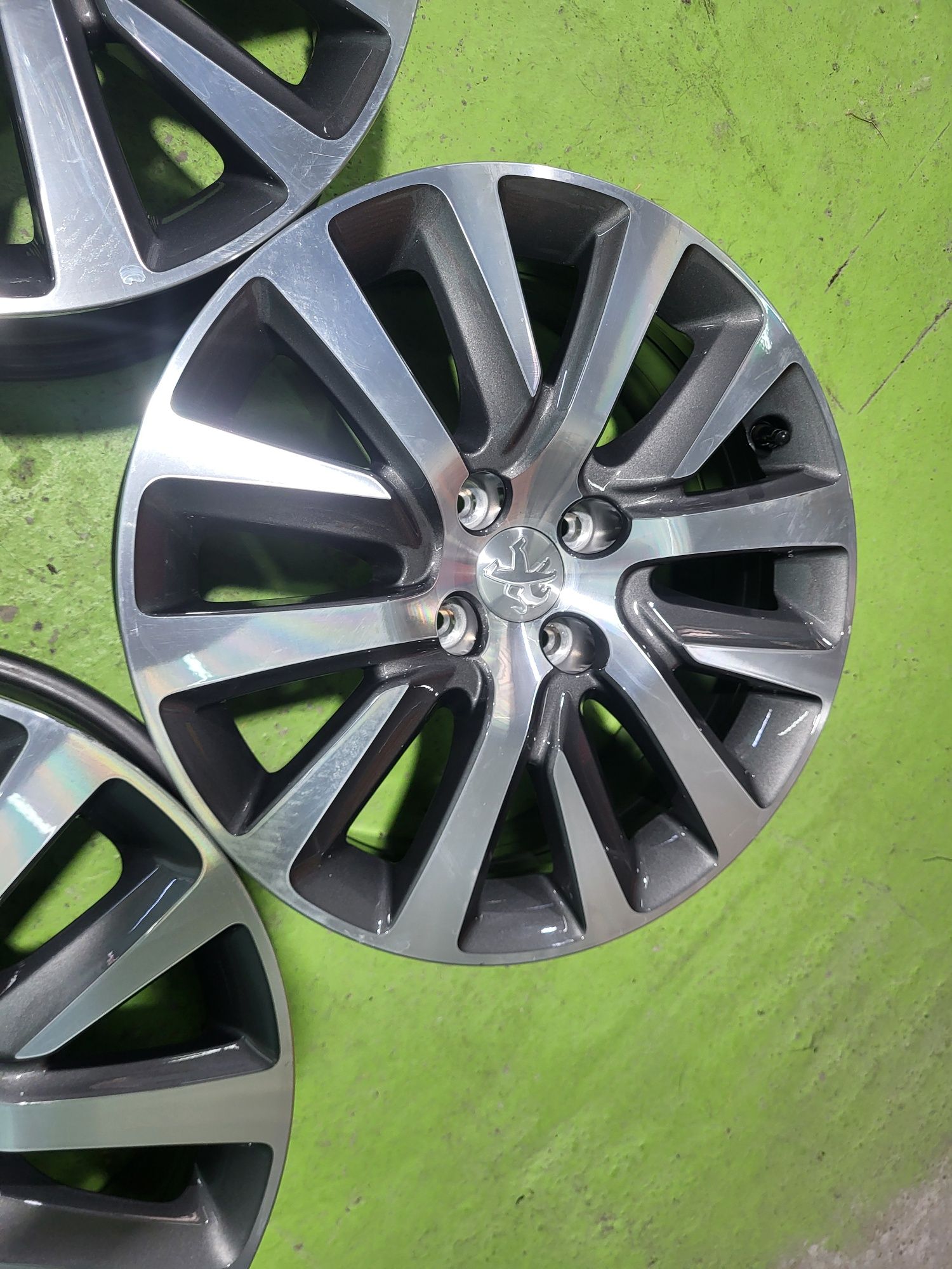17 4x108 Peugeot лети джанти 4х108 пежо
