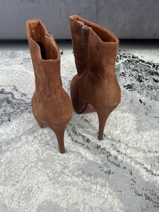 Ghete dama, cu toc, piele ecologica naro