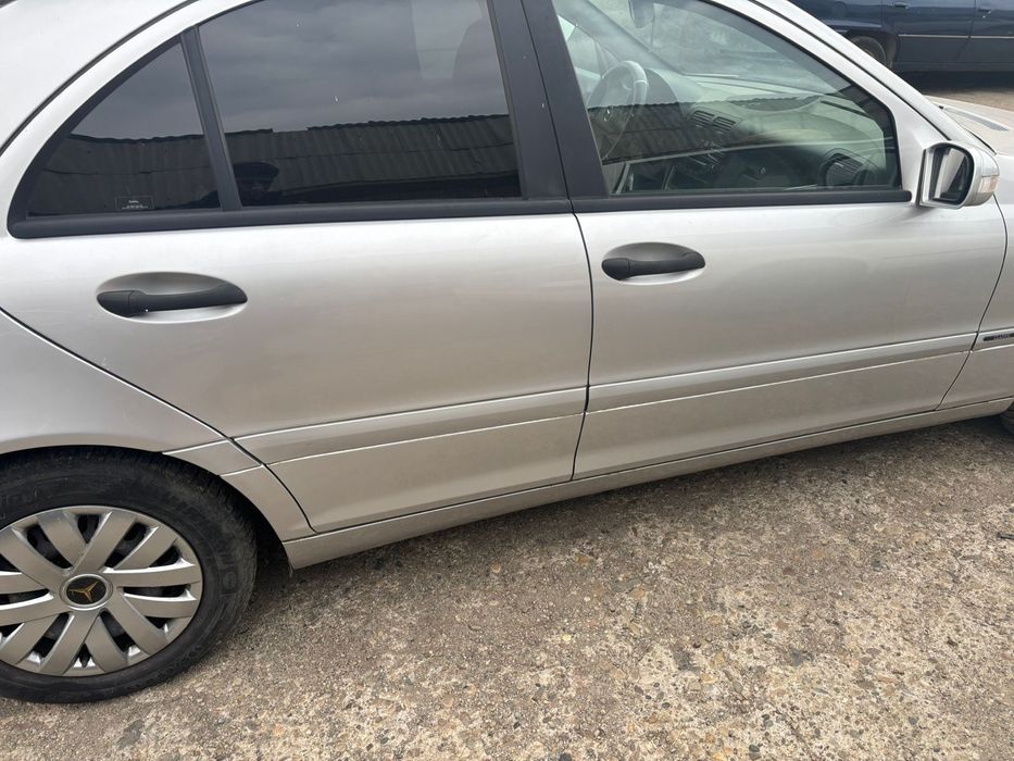 Mercedes C Class w203,faruri,capota,aripi,usi portiere,stopuri,tragher