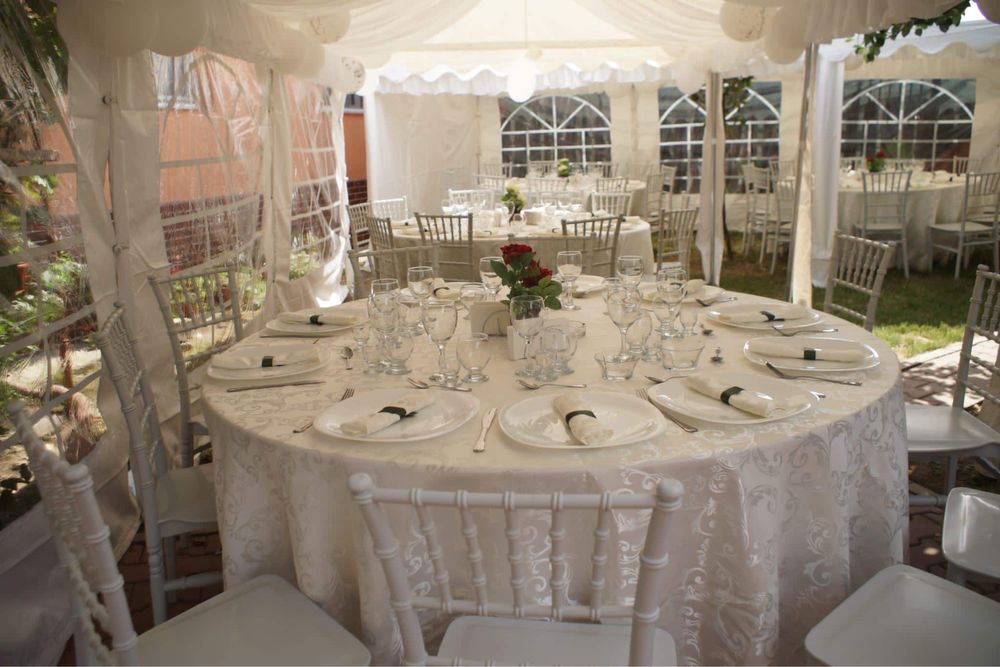 Inchiriez cort/corturi evenimente