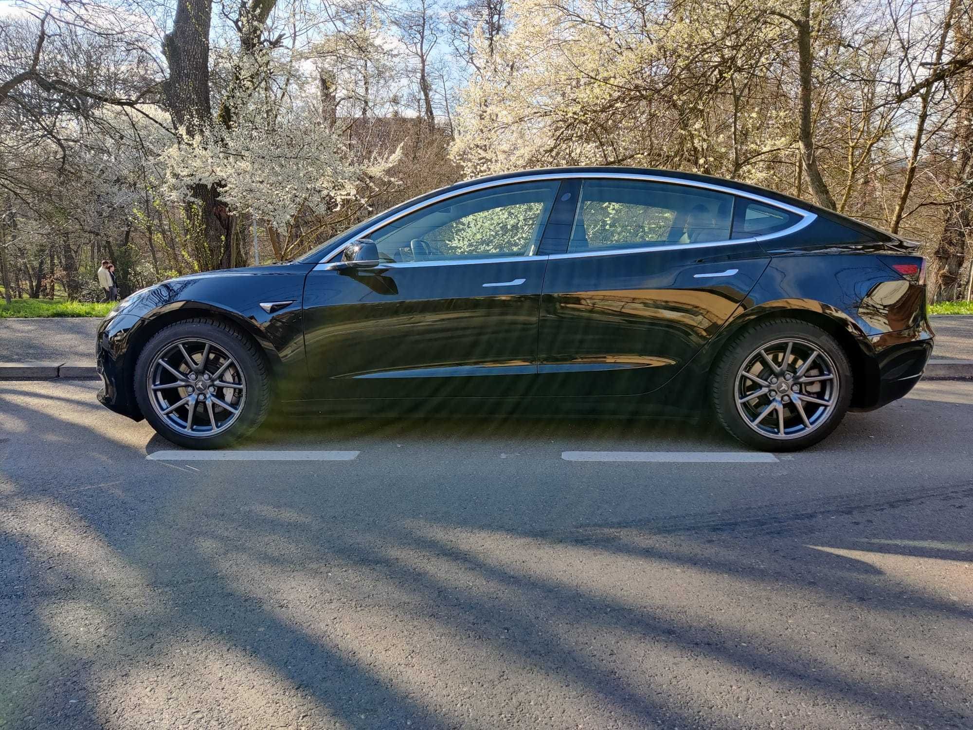 Tesla Model 3 Standard Range Plus stare ireproșabilă