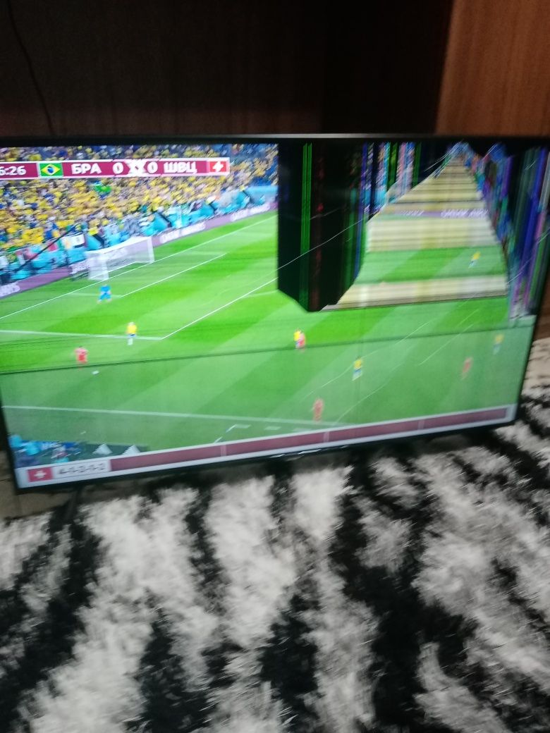 Телевизор 43" SAMSUNG