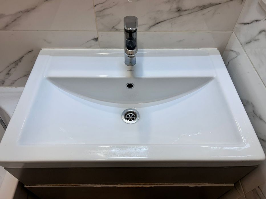 Раковина в ванную сантехника 70*45 см