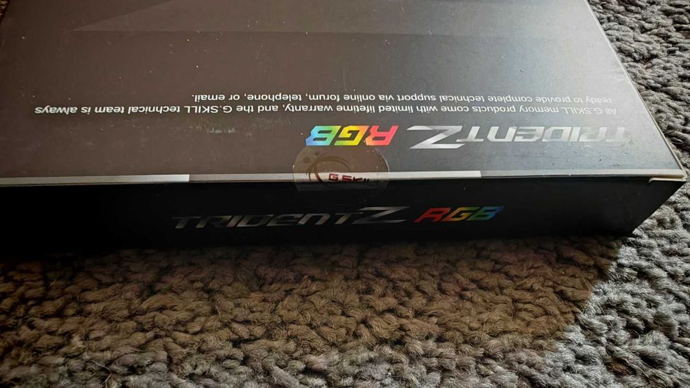 НОВА ! Рам памет G.SKILL Trident Z RGB 32GB (4x8GB) DDR4 3200MHz CL14