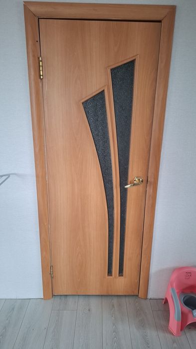 Продам межкомнртную дверь