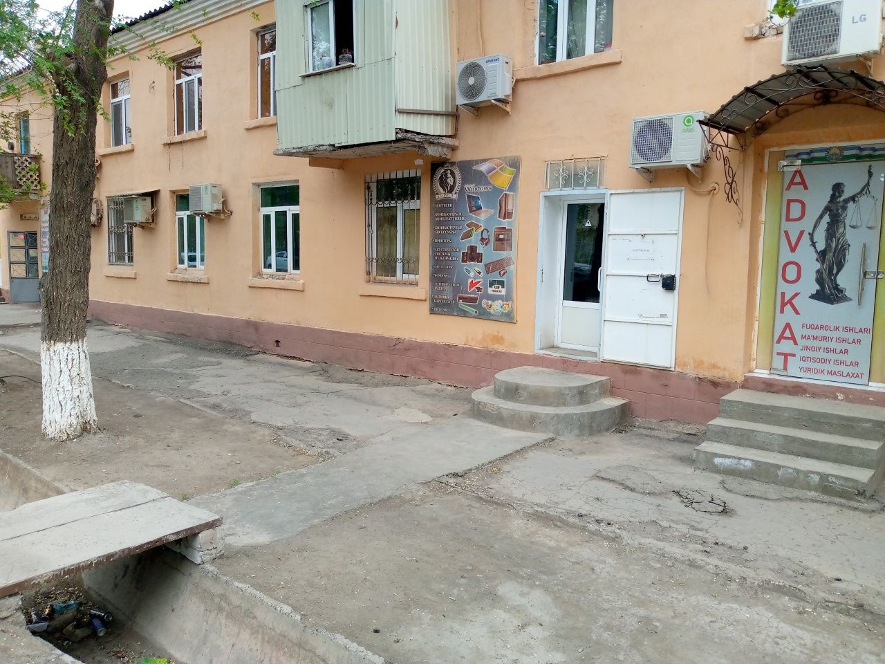 Куна УВД светофорини ениндаки дома 3 хонали квартира сотилади