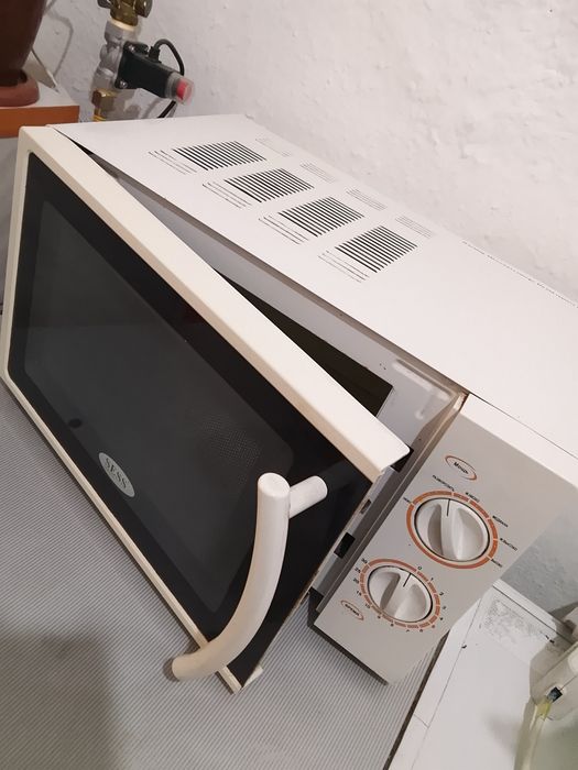 Микроволновка в хорошем состоянии