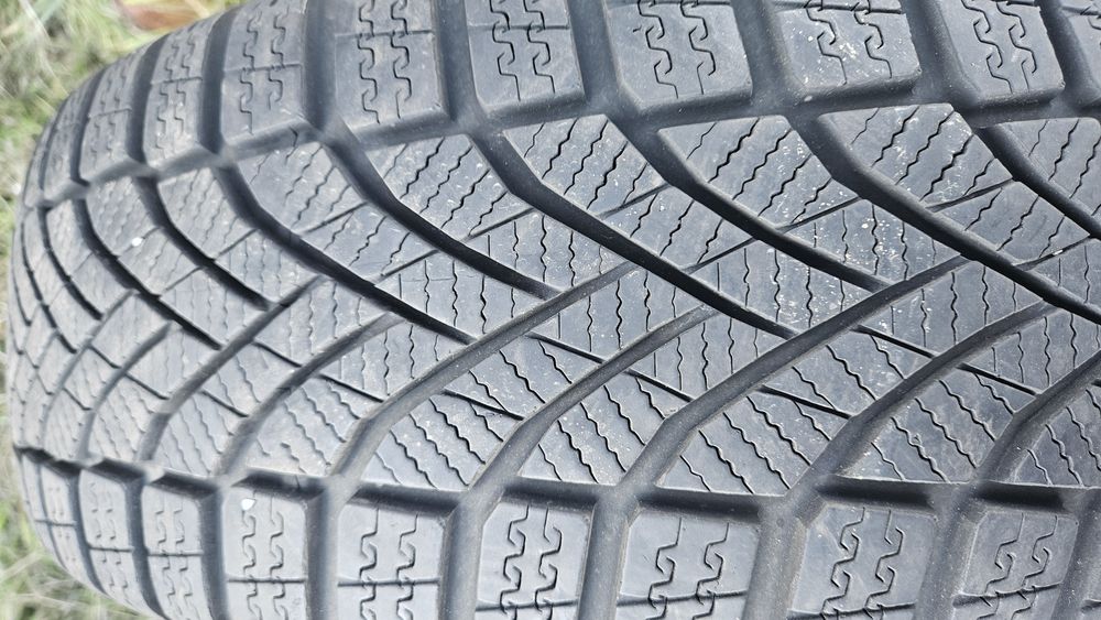 2бр като нови 215 65 16 дот 23 фалкен