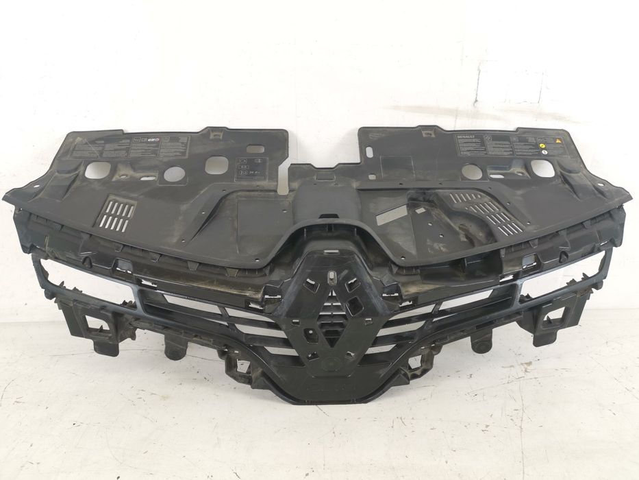 Радиаторна решетка Рено Клио 4 / Renault Clio 4 Оригинална и в добро с