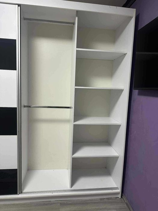 Vând Dulap Dressing