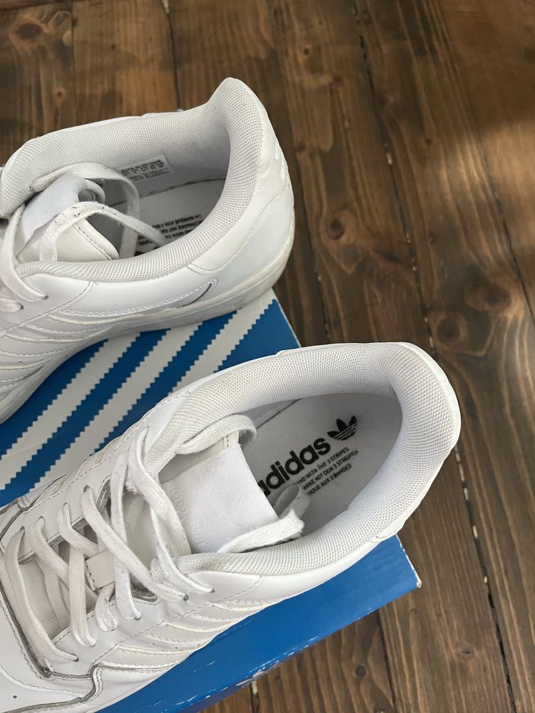 Adidas бели кецове