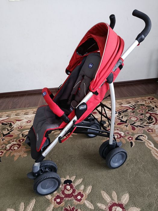 Коляска Чикко для детей