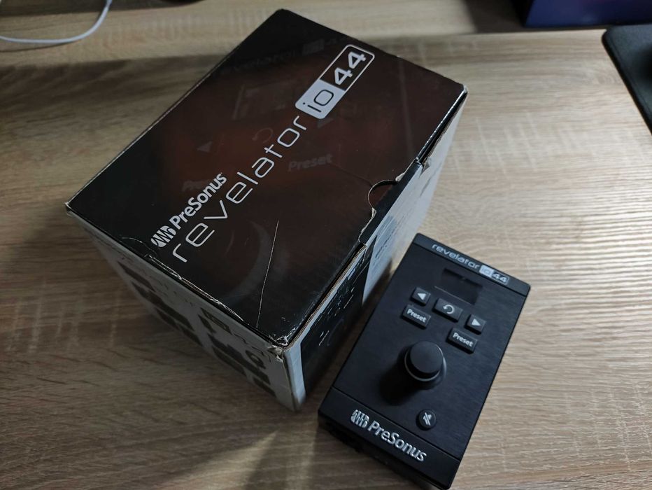 Продам звуковую карту / контроллер для стримов PreSonus Revelator io44