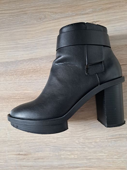 Дамски зимни боти  Pull & Bear