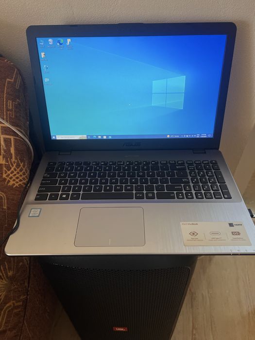 Leptop Asus windows 10 pro cu licenta