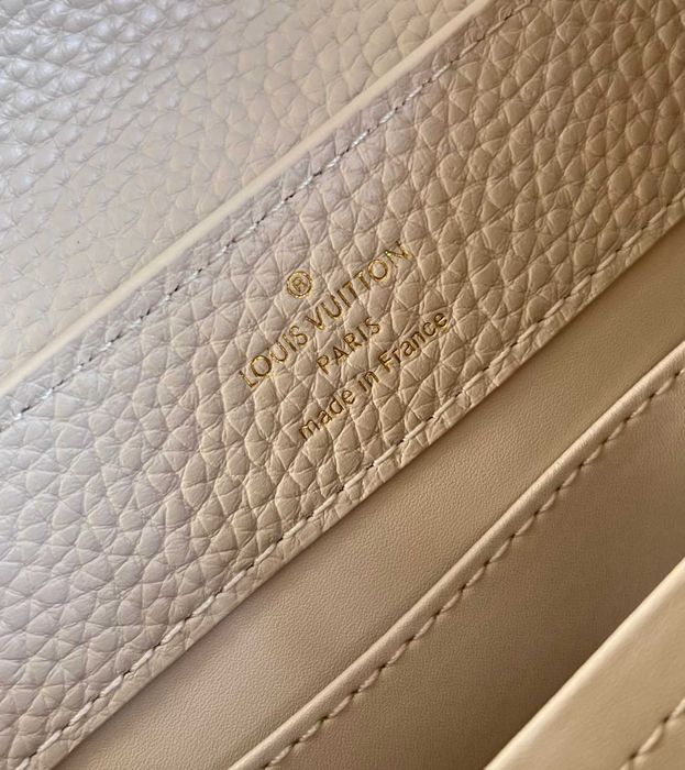 Geanta LV Louis Vuitton Capucines 21cm cream, Premium