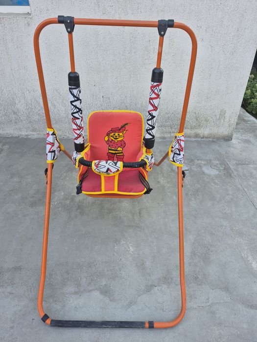 Leagăn metalic pentru copii