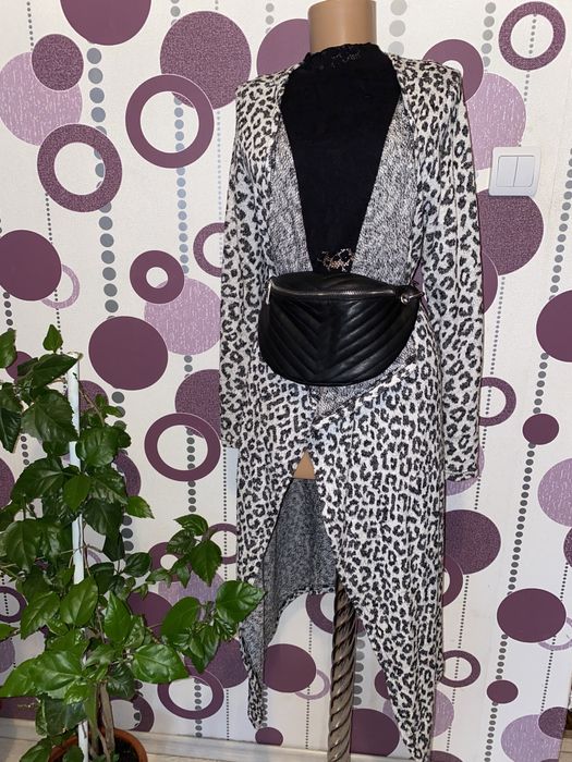 Borseta Bershka neagra