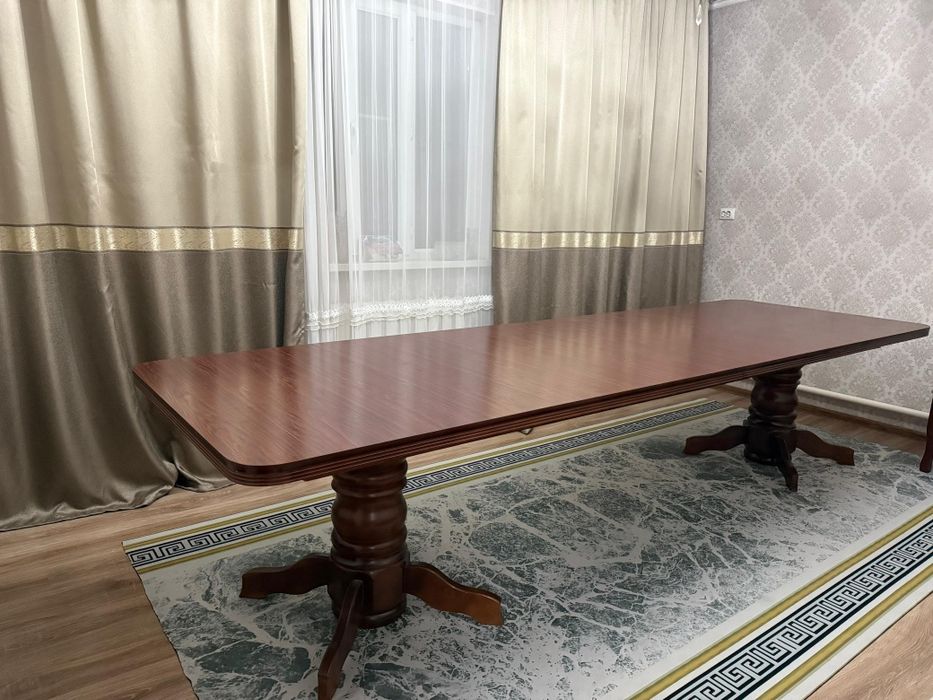 Прадажа стол люстра