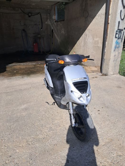 Vând scuter piaggio nrg