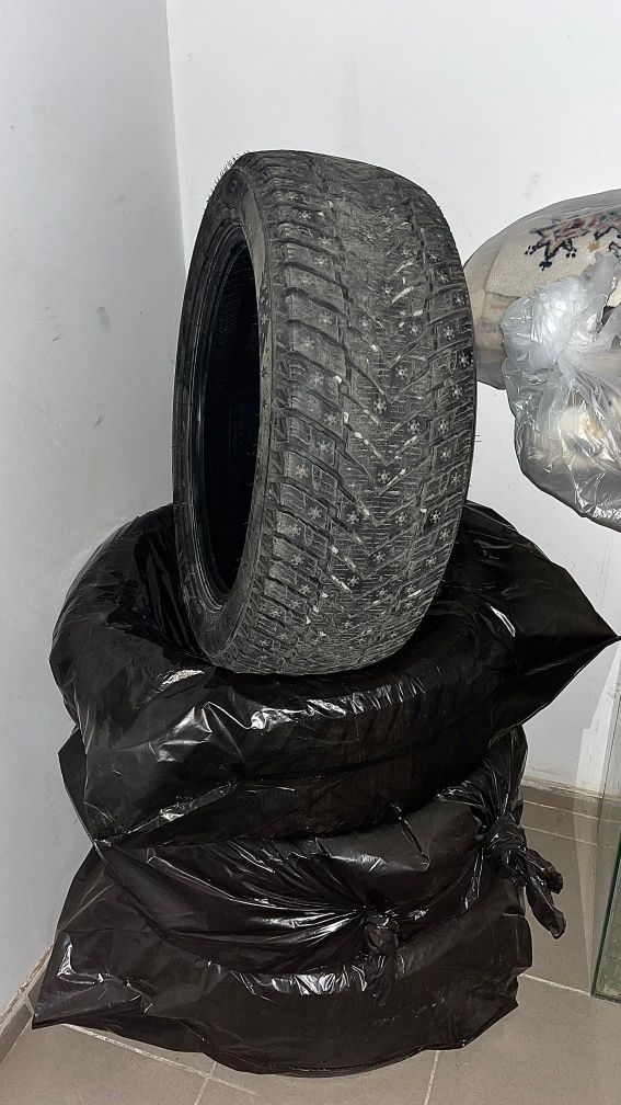 Продам б/у шины зимние