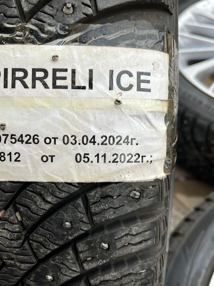Pirelli Ice Zero 2 235/45 R18 98H c шипами