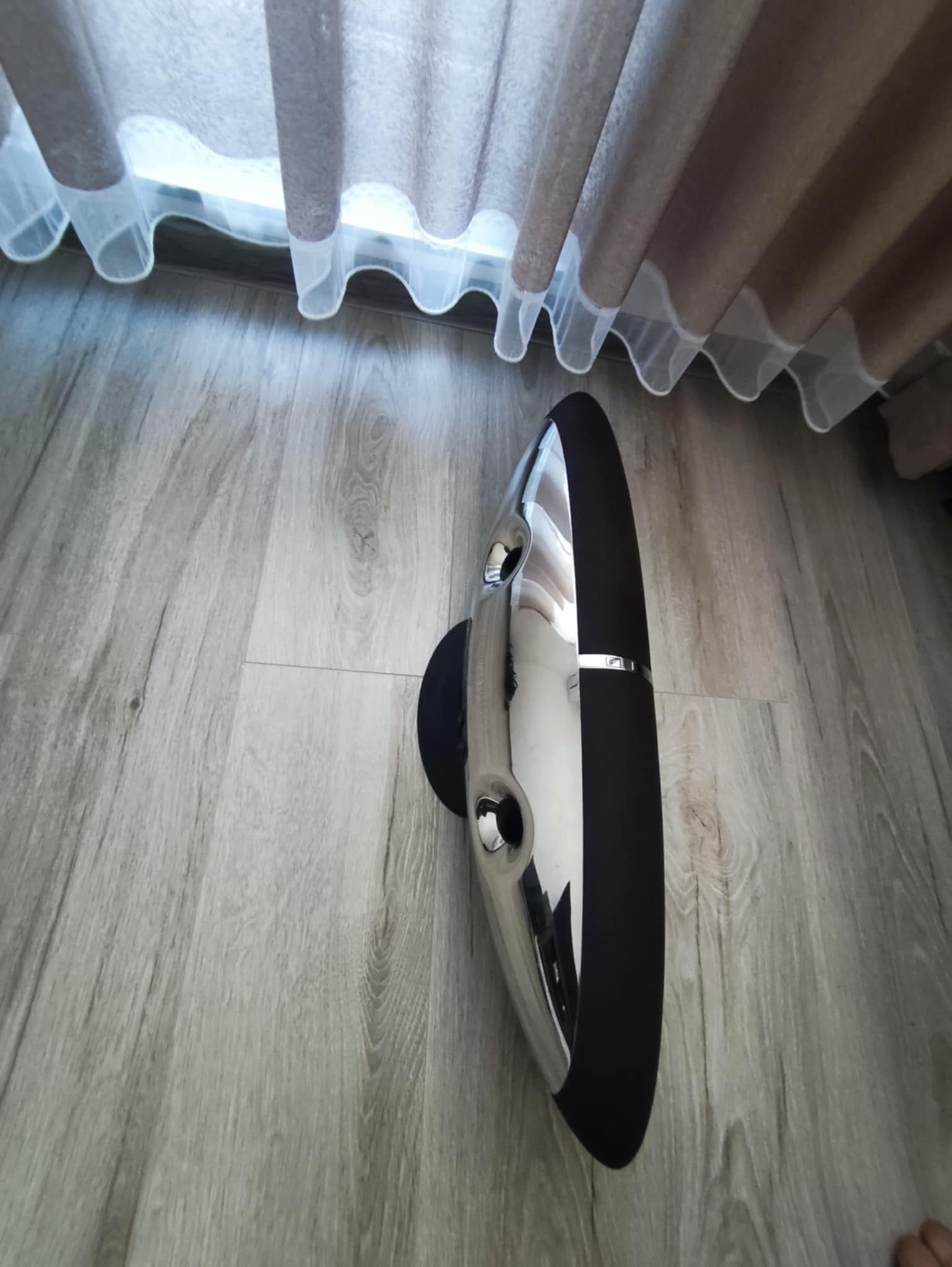 Bowers&Wilkins Zeppelin Top