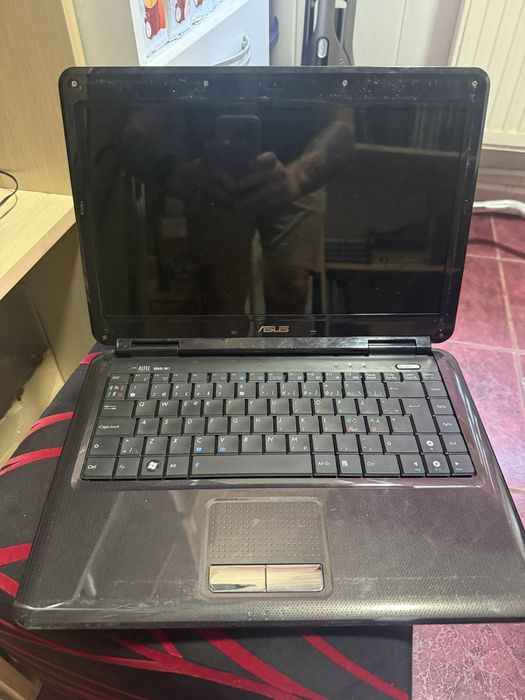 OCAZIE Laptop perfect functional + Bonus colectie 100 jocuri