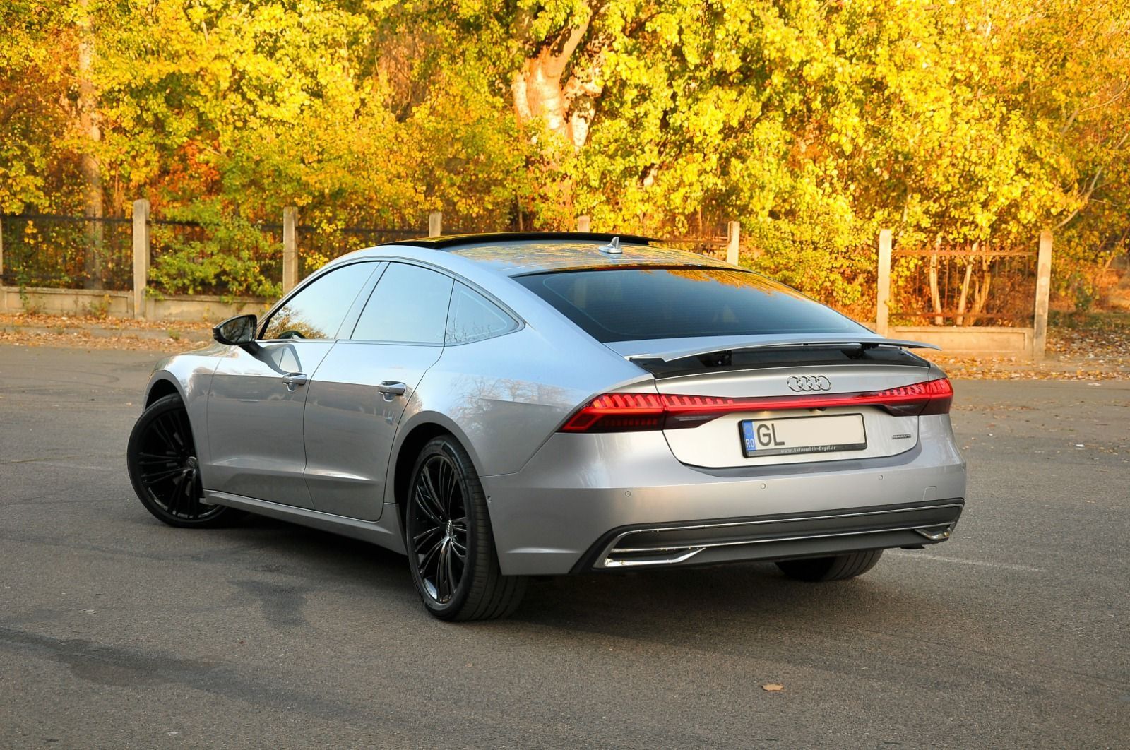 Vând Audi A7 55 tfsi