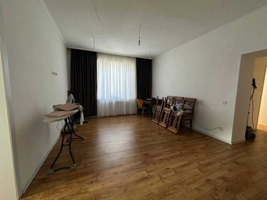 Продается участок 5,5 соток на Мирабадском районе.