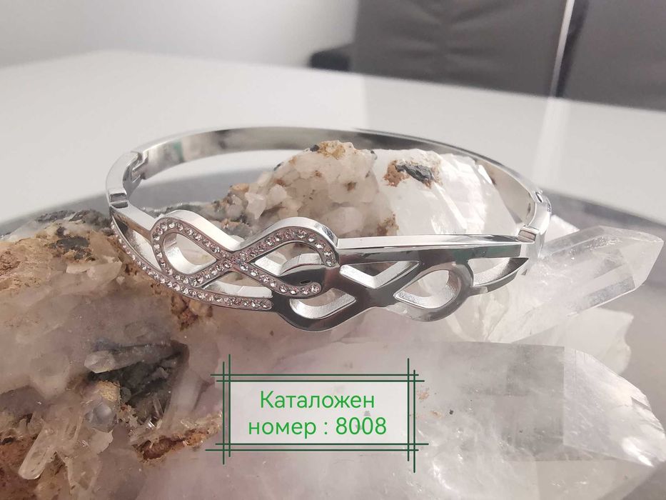 Красиви твърди гривни от медицинска стомана