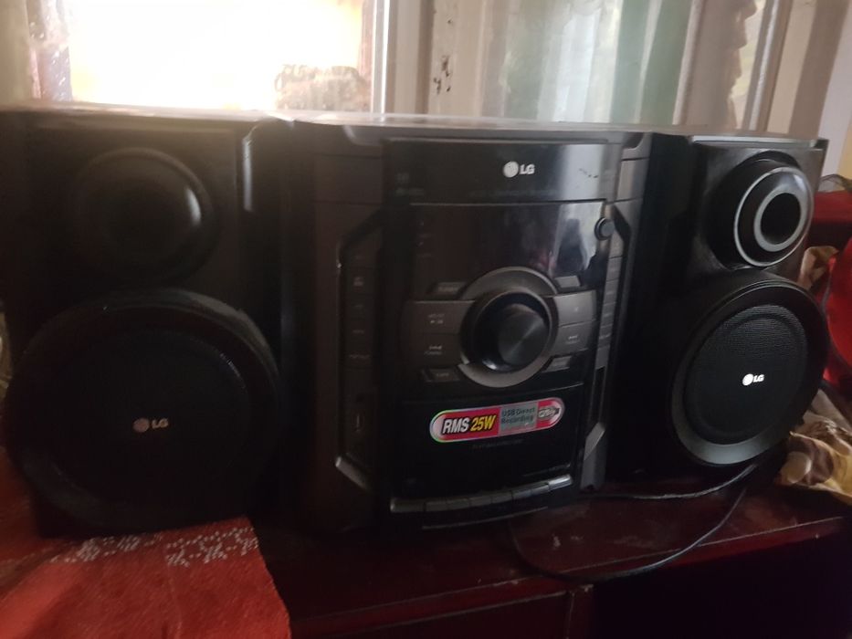 Combina muzicală lg