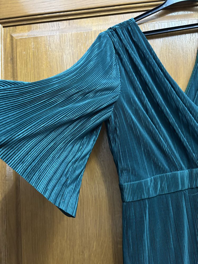 Rochie ocazie 40, Brise