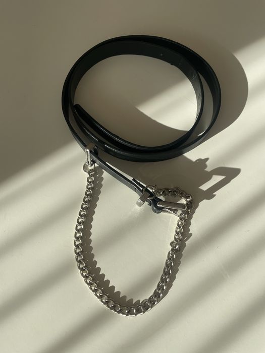 Дамски тънък колан с верижка