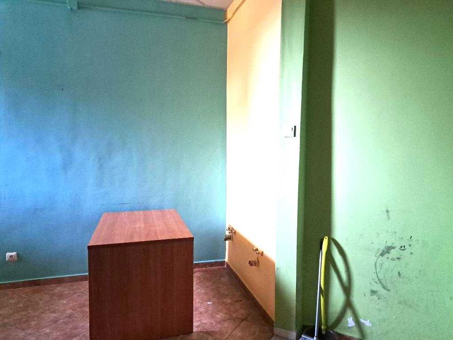 Под наем  офис Люлин център