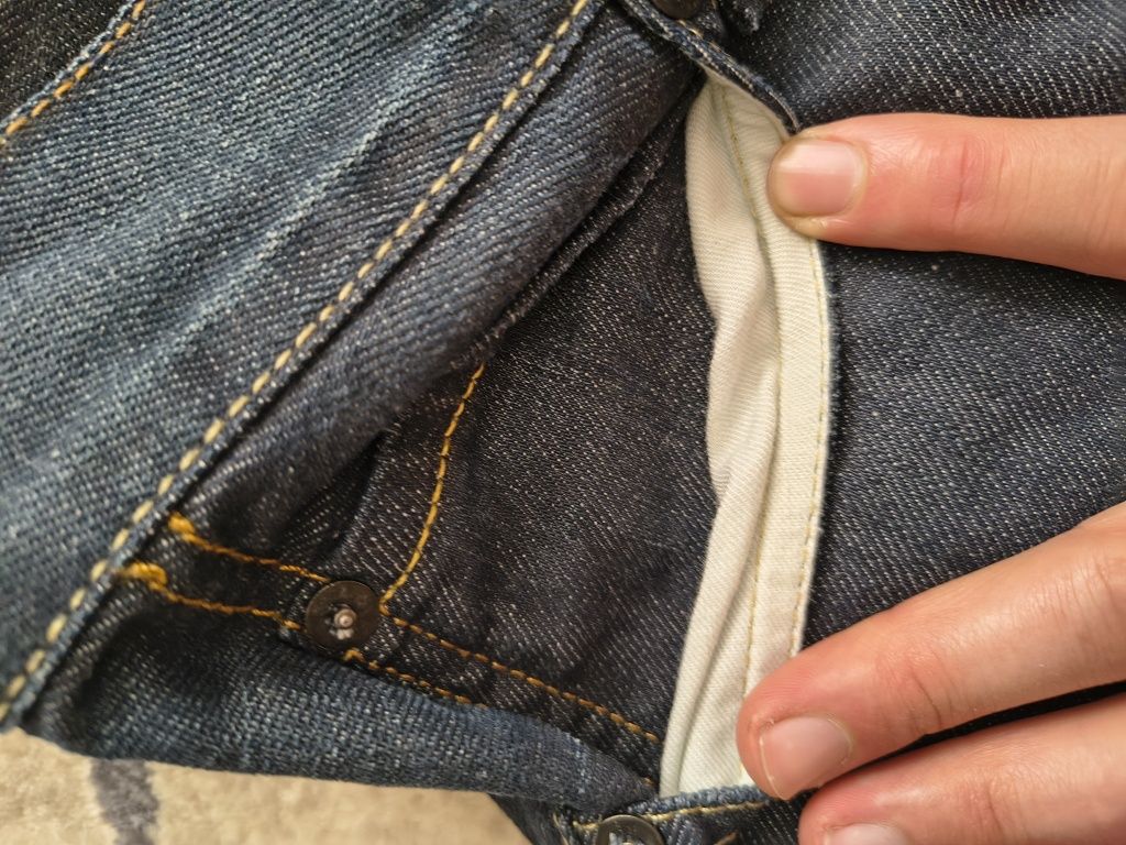Blugi Levi's 506