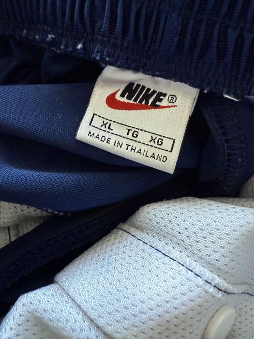 Оригинално долнище на Nike