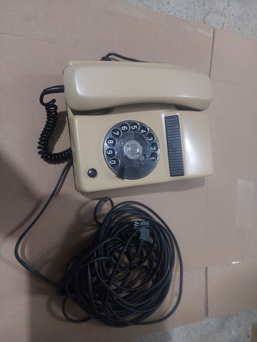 Telefon fix cu disc,model vintage,vechi,old
