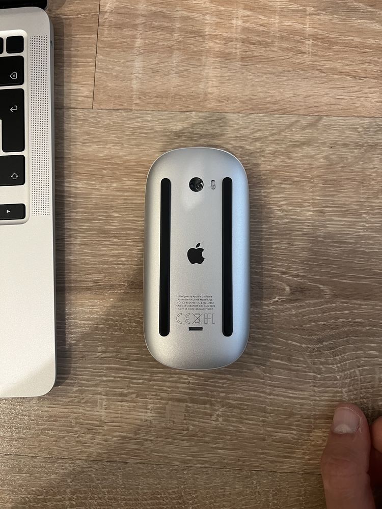Macbook Air M1 13.3' ; 256GB + Apple Magic Mouse 3